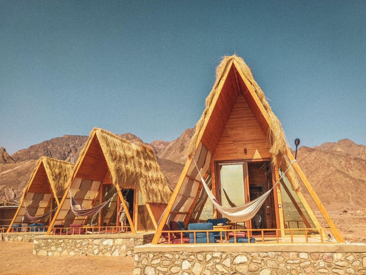 Вилла Aladdin Camp Нувейба Экстерьер фото